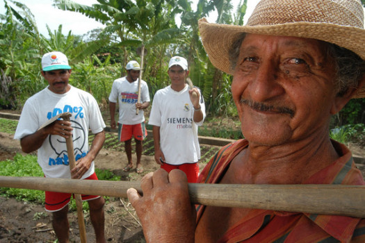 Trabalhadores Rurais Horta Organica Assentamento Caraibas-Quixeramobim-Ceara